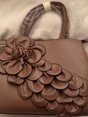 Women's mauve Floral Accent Tote Bag